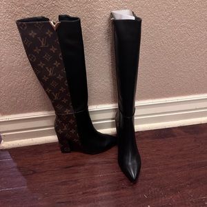 Louis vuitton leather heels boots
